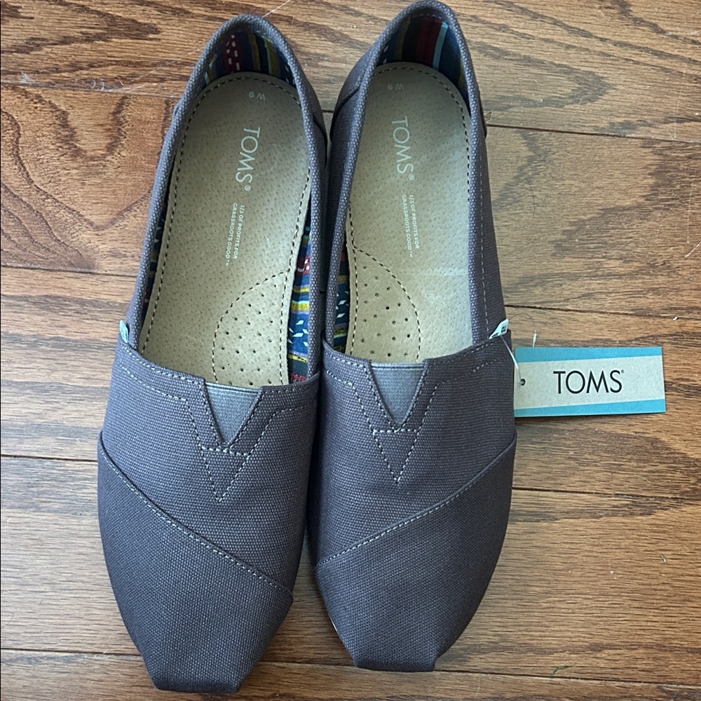 TOMS Women's Brown Canvas Flats